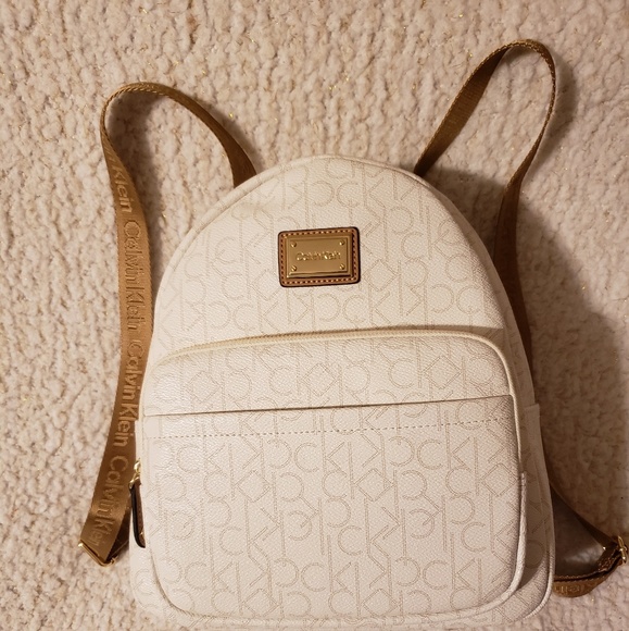 Backpack - Picture 2 of 2